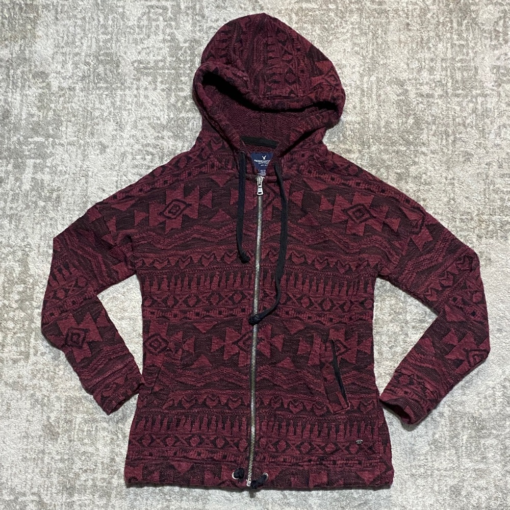🔥4/20! American Eagle Outfitters Maroon Patterned Zip-Up Sweater. Size small.